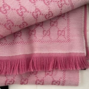Gucci pink scarf ( silk and wool blend)